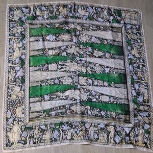 Green and Cream Patterned Scarf 35x35